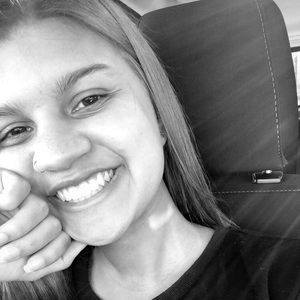 Meet your Posher, Joana marie